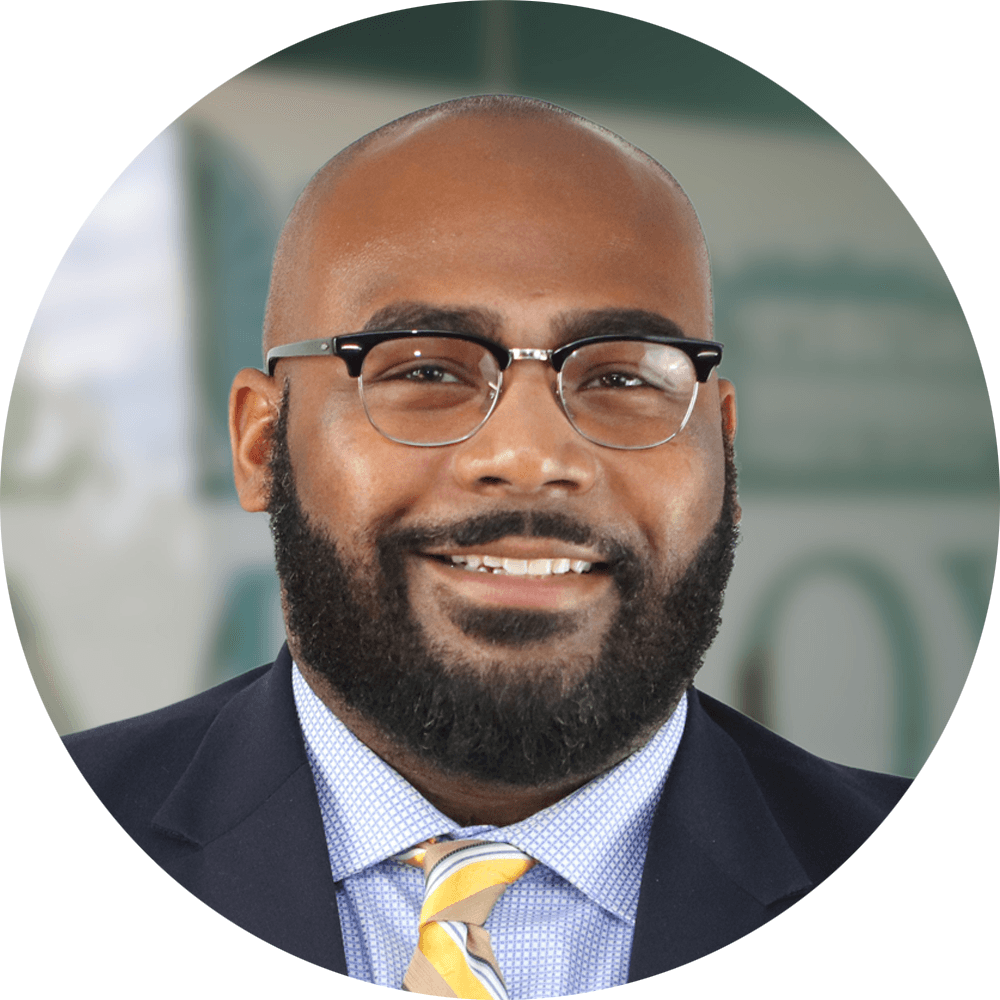 Walter Simmons Headshot